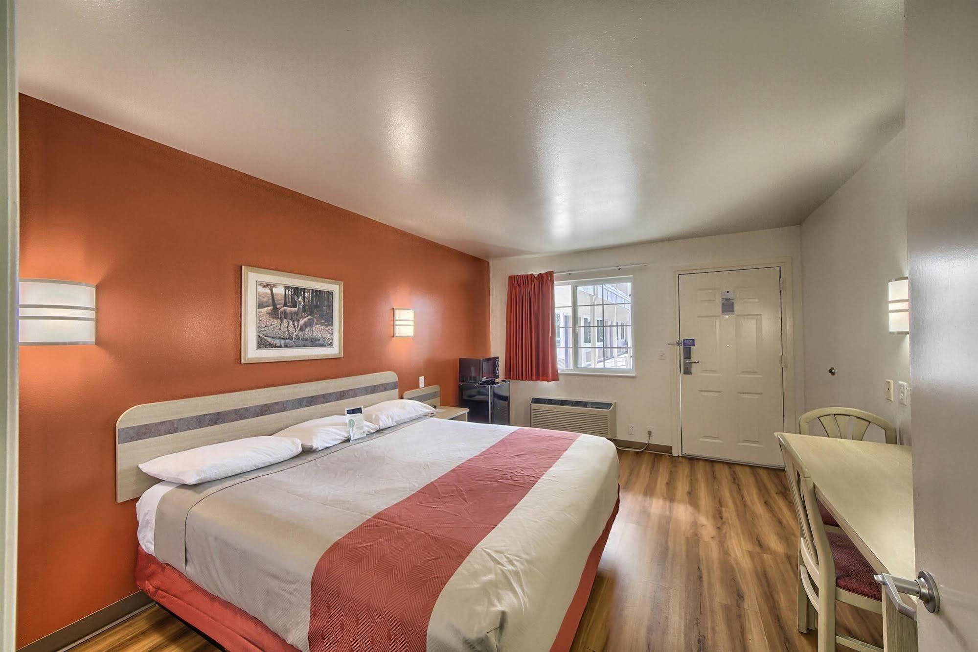 Motel 6-Kerrville, Tx Екстериор снимка