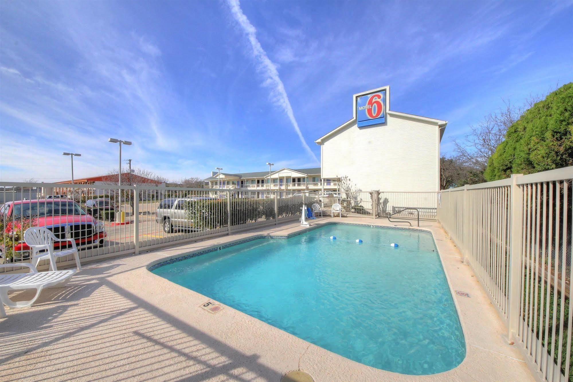 Motel 6-Kerrville, Tx Екстериор снимка
