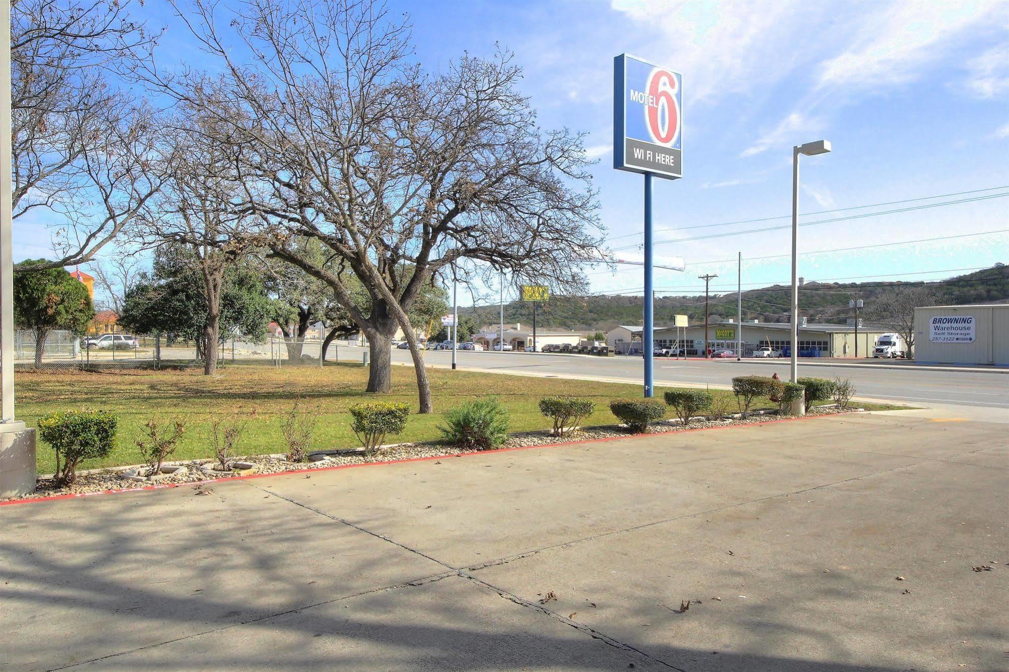 Motel 6-Kerrville, Tx Екстериор снимка